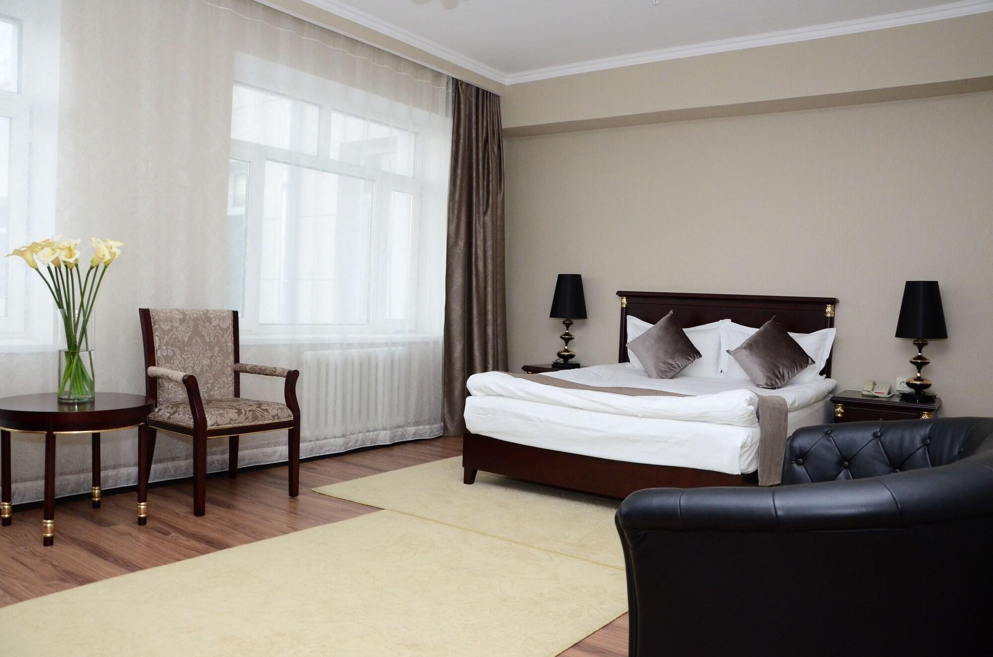 Reikartz Park Astana Ex-Royal Park Hotel & Spa Esterno foto