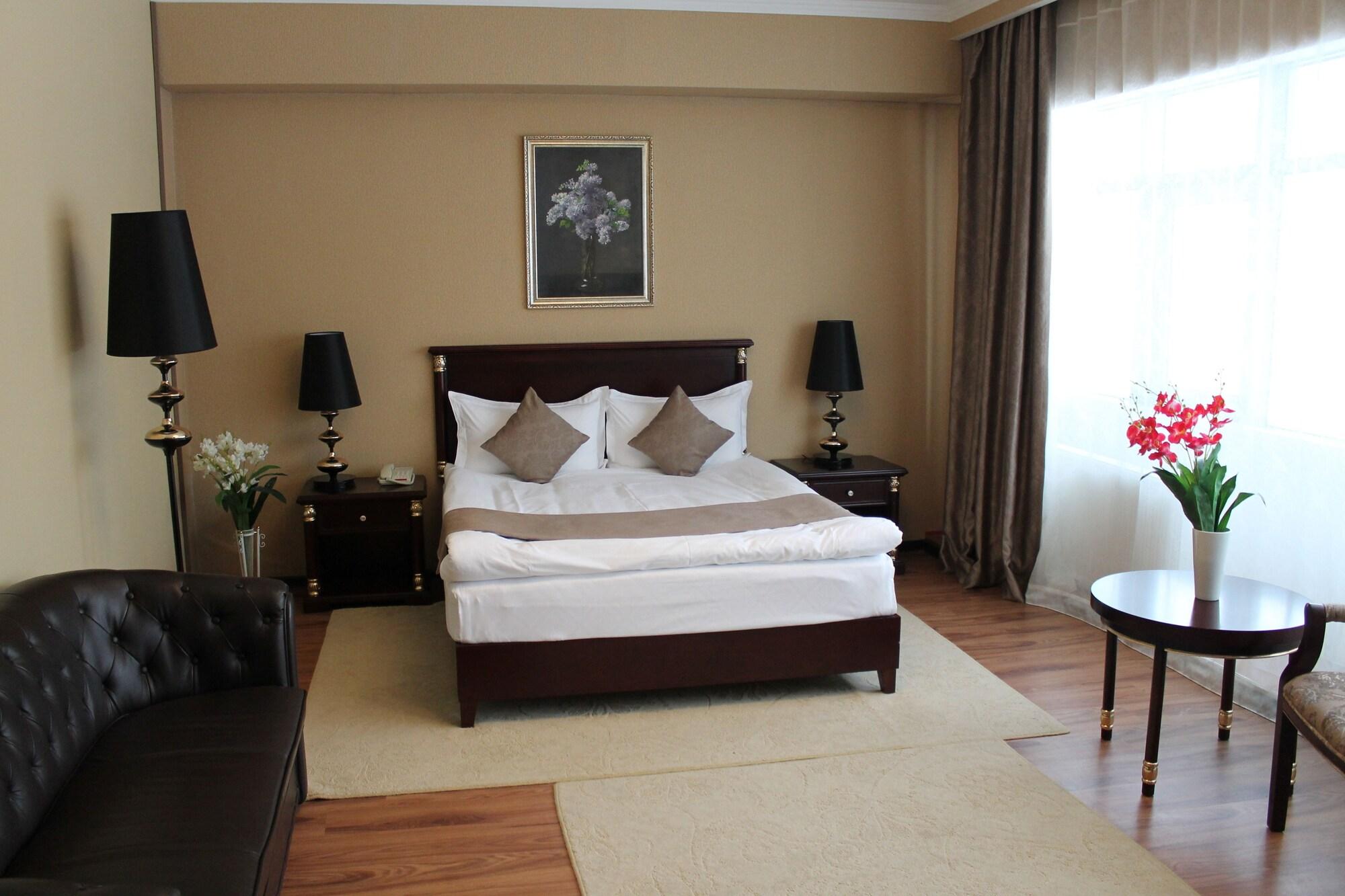 Reikartz Park Astana Ex-Royal Park Hotel & Spa Esterno foto
