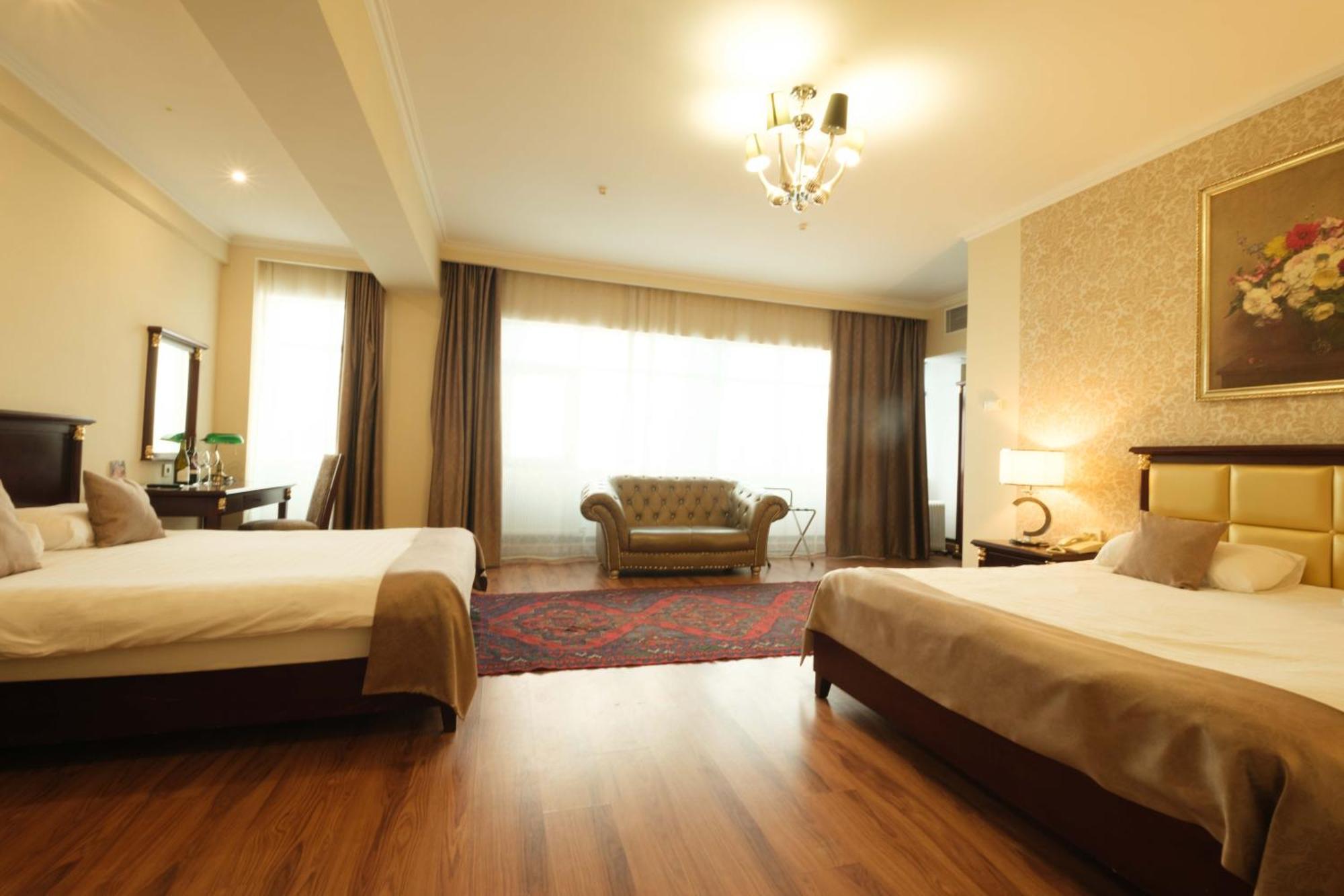 Reikartz Park Astana Ex-Royal Park Hotel & Spa Esterno foto