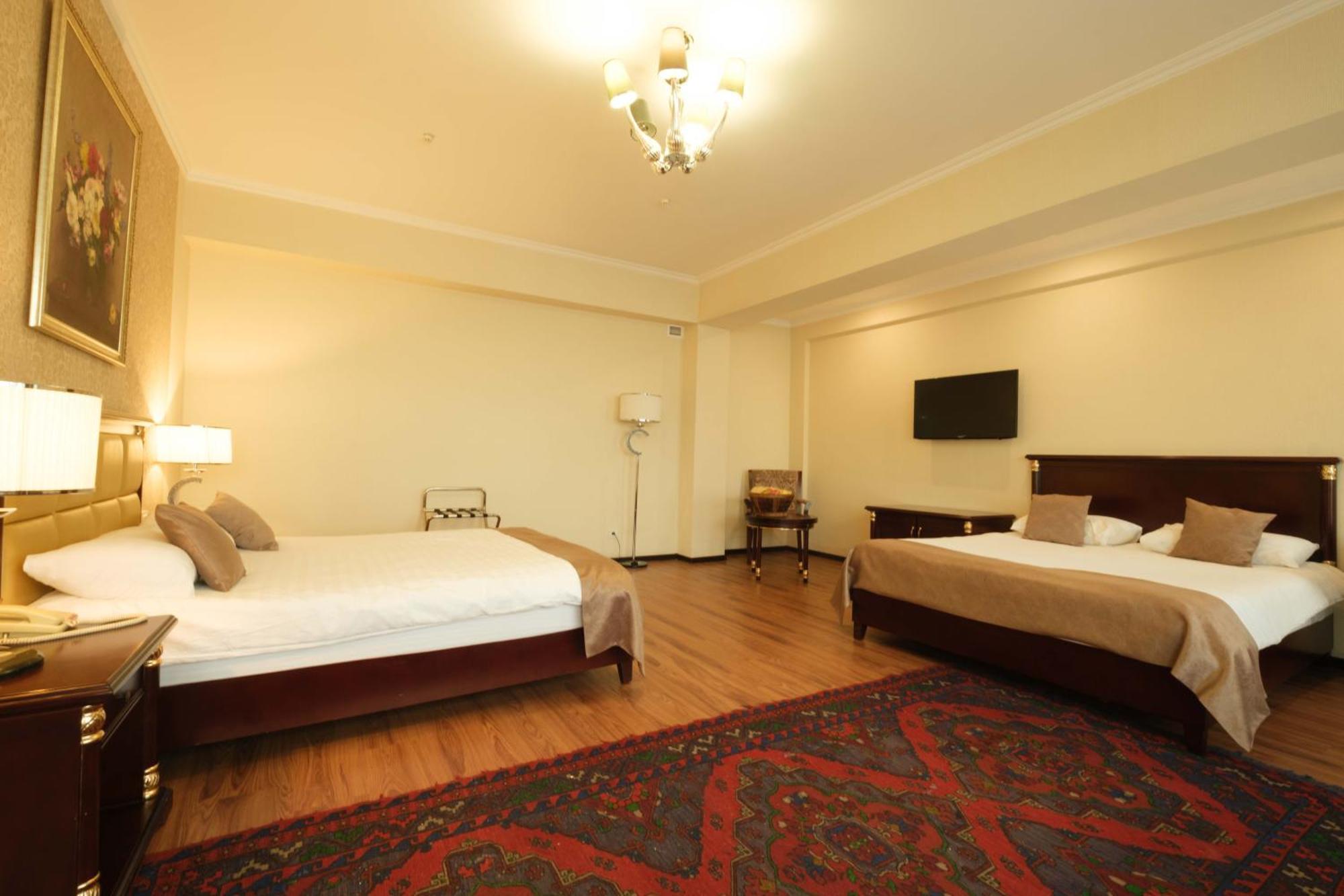 Reikartz Park Astana Ex-Royal Park Hotel & Spa Esterno foto