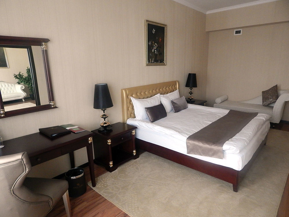 Reikartz Park Astana Ex-Royal Park Hotel & Spa Esterno foto