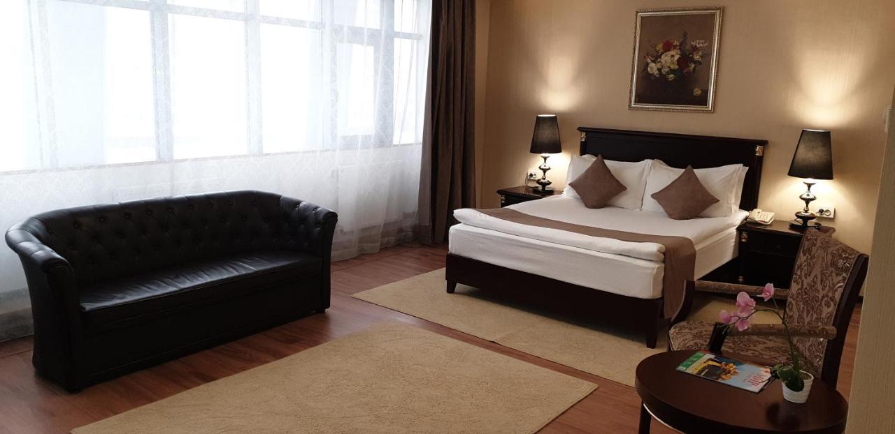 Reikartz Park Astana Ex-Royal Park Hotel & Spa Esterno foto